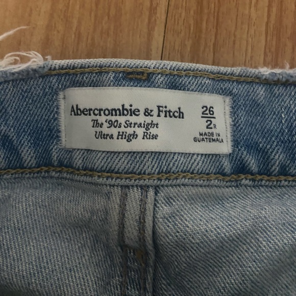 Abercrombie&Fitch Ultra High Rise 90 Straight Jeans Light Wash - Picture 4 of 5
